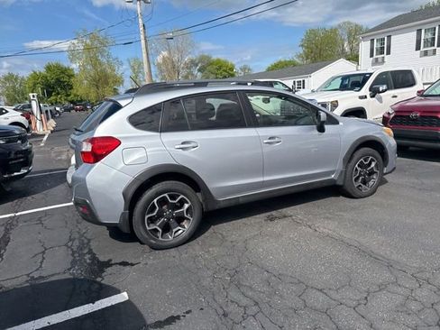 Used 2014 Subaru Crosstrek 2.0i Premium w/ Moonroof Package AWD/4WD image 5