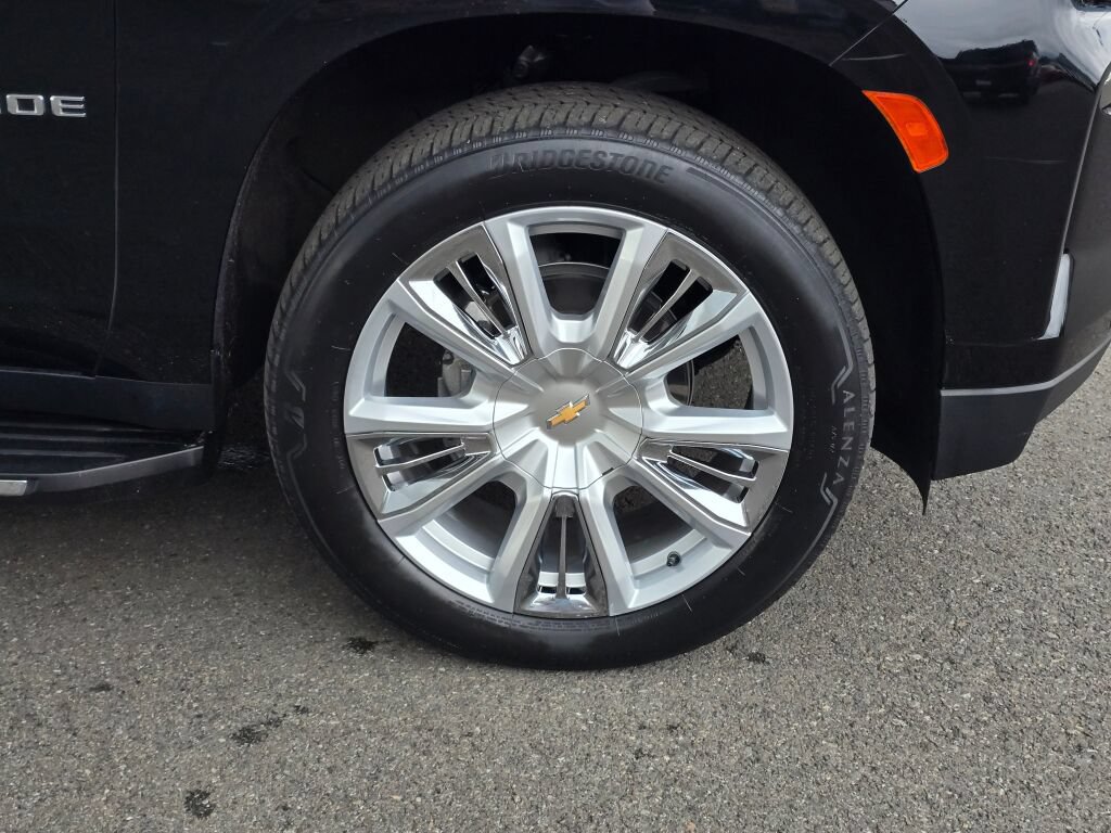 Used 2023 Chevrolet Tahoe High Country AWD/4WD image 9