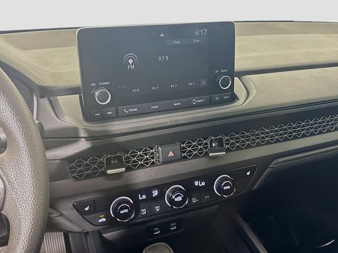 Used 2023 Honda Accord EX image 18