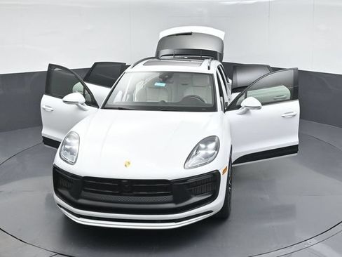 Used 2023 Porsche Macan GTS AWD/4WD image 50