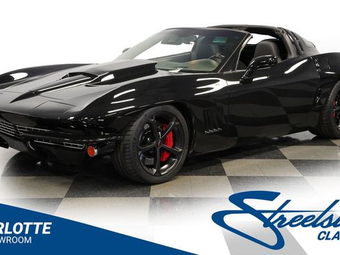 Used 2010 Chevrolet Corvette Grand Sport w/ Preferred Equipment Group image 1