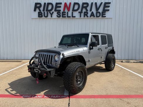 Used 2016 Jeep Wrangler Unlimited Rubicon w/ Connectivity Group AWD/4WD image 1