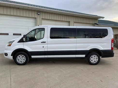 Used 2023 Ford Transit 350 XLT image 4