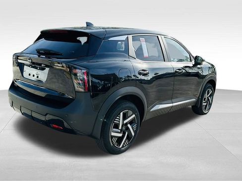 New 2026 Nissan Kicks SV image 7