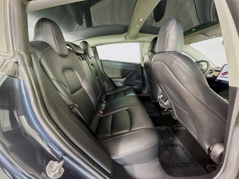 Used 2021 Tesla Model 3 Standard Range Plus image 26