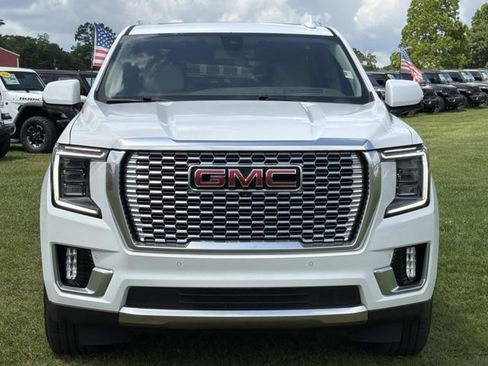 Used 2021 GMC Yukon XL Denali RWD image 3