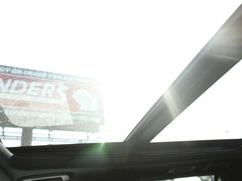 Used 2021 Ford Expedition Max Limited image 19