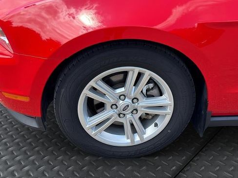 Used 2012 Ford Mustang Convertible RWD image 10