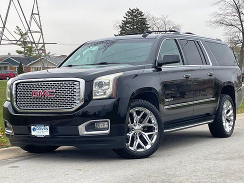 Used 2016 GMC Yukon XL Denali image 2