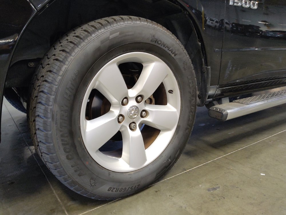 Used 2016 RAM 1500 Express RWD image 31
