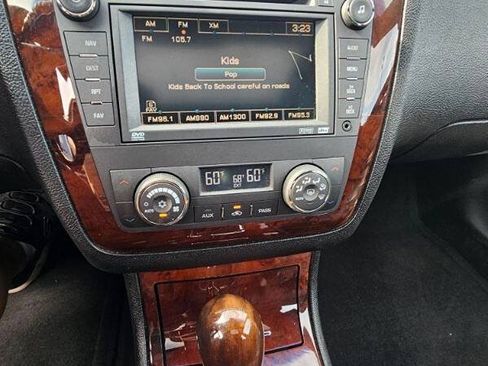 Used 2006 Cadillac DTS Performance FWD image 16