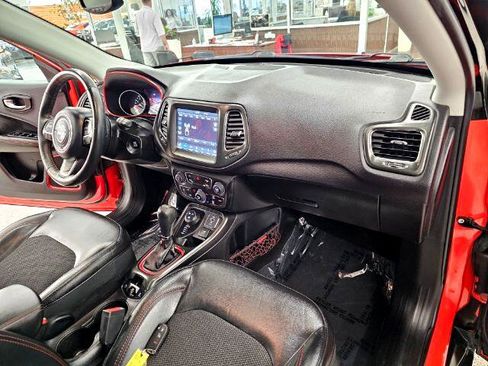 Used 2018 Jeep Compass Trailhawk w/ Navigation Group image 8