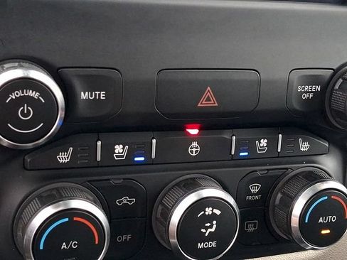 Used 2021 RAM 1500 Laramie AWD/4WD image 22