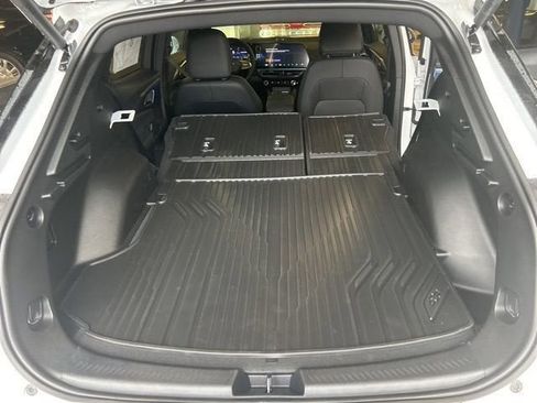 New 2025 Chevrolet Equinox EV LT image 28