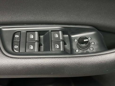 Used 2023 Audi Q8 Premium w/ Convenience Package AWD/4WD image 18