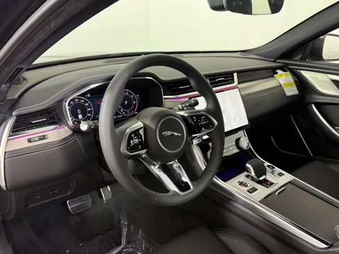 New 2024 Jaguar XF R-Dynamic SE image 4