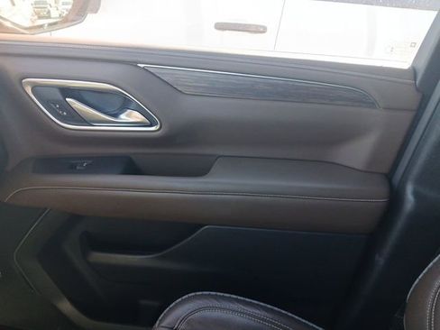 Used 2022 Chevrolet Suburban High Country image 29