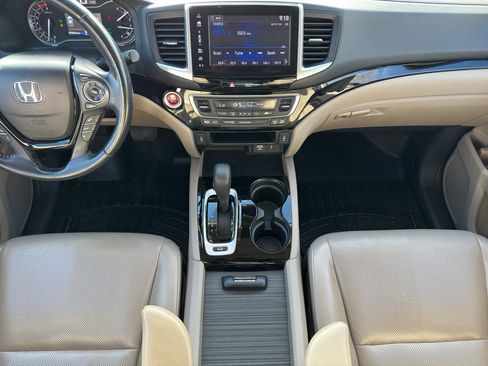 Used 2017 Honda Ridgeline RTL-E image 10