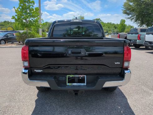 Used 2022 Toyota Tacoma SR5 RWD image 5