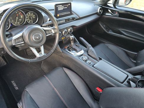 Used 2018 MAZDA MX-5 Miata RF Grand Touring image 5