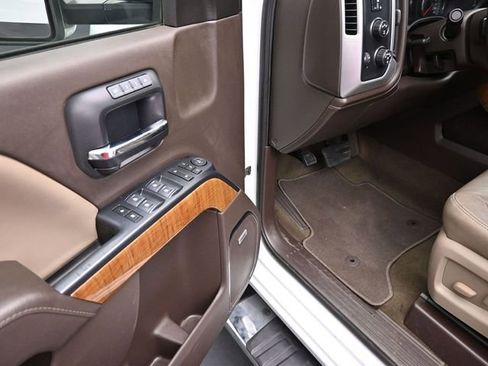 Used 2018 GMC Sierra 3500 SLT AWD/4WD image 14