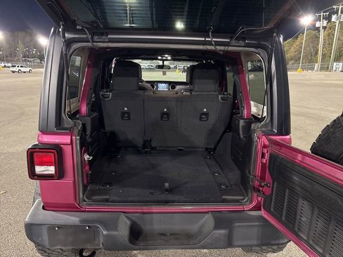Used 2021 Jeep Wrangler Unlimited Sport image 22