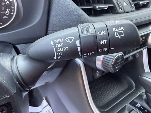 Used 2021 Toyota RAV4 XLE Premium AWD/4WD image 25