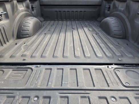 Used 2023 Ford F350 Lariat w/ Chrome Package image 32