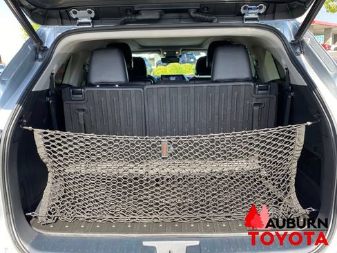 Used 2022 Toyota Highlander Platinum AWD/4WD image 13