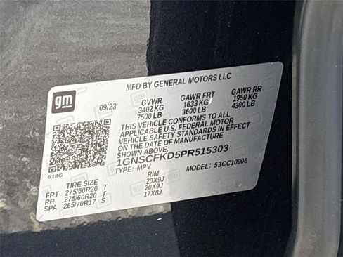 Used 2023 Chevrolet Suburban Premier image 33