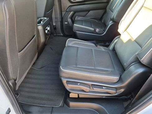 Used 2023 GMC Yukon SLT image 20