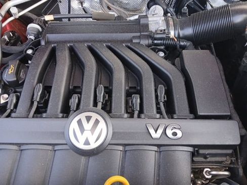 Used 2022 Volkswagen Atlas Cross Sport SE AWD/4WD image 35