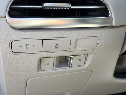 Used 2025 Hyundai Palisade Calligraphy FWD image 23