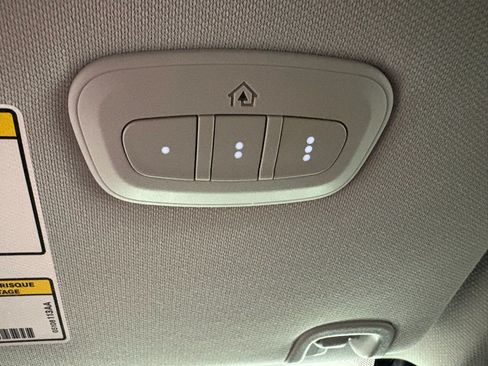 Used 2022 Jeep Cherokee Limited w/ Mopar Interior Package AWD/4WD image 25