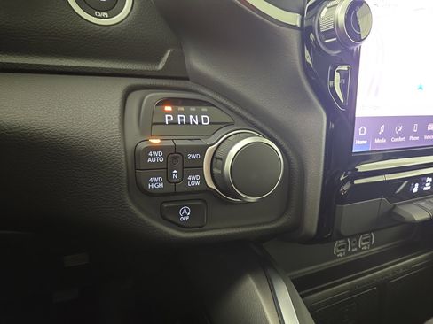 Certified 2025 RAM 1500 Big Horn AWD/4WD image 25