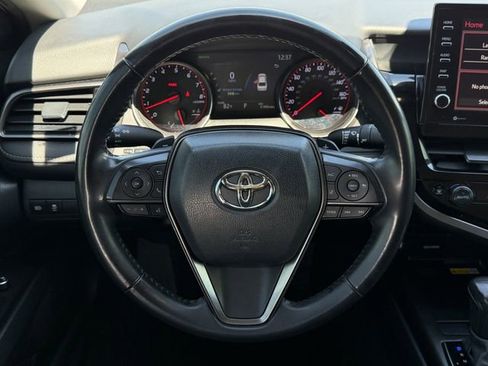 Used 2022 Toyota Camry XSE image 13