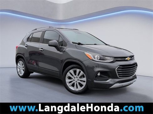 Used 2017 Chevrolet Trax Premier w/ Driver Confidence II Package image 1