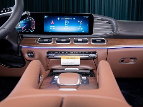 New 2026 Mercedes-Benz GLS 450 4MATIC image 20