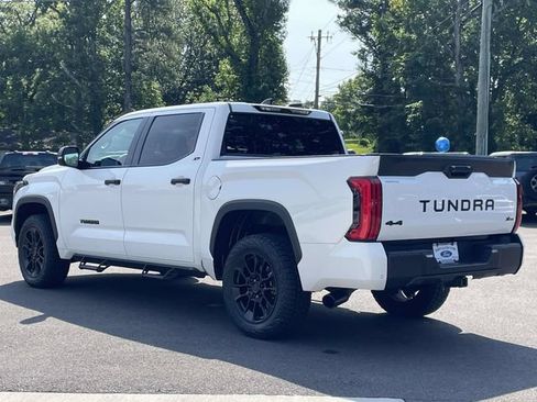 Used 2023 Toyota Tundra SR5 w/ SR5 Convenience Package AWD/4WD image 27