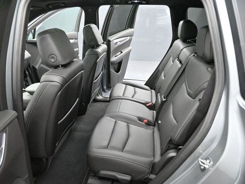 Certified 2025 Cadillac XT6 Luxury FWD image 28