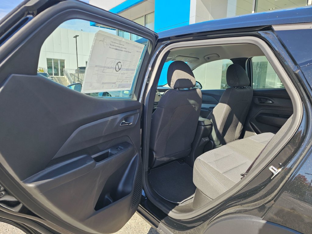 New 2027 Chevrolet Bolt LT w/ Comfort Package FWD image 19