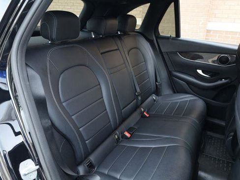 Used 2020 Mercedes-Benz GLC 300 4MATIC image 25