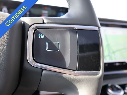 Certified 2025 Ford Expedition Active AWD/4WD image 30