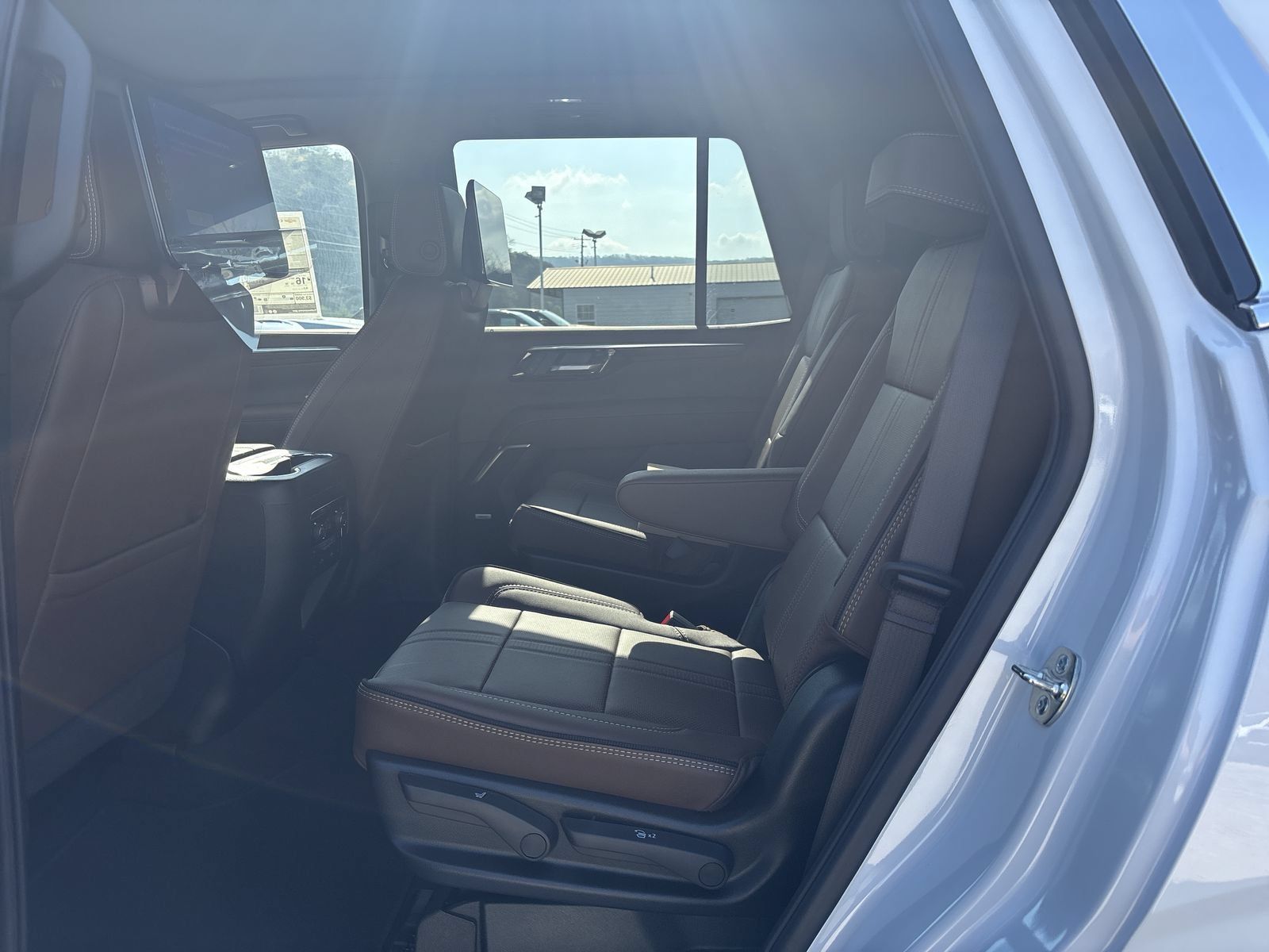 New 2026 Chevrolet Tahoe High Country AWD/4WD image 22