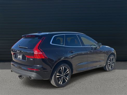 Used 2019 Volvo XC60 T5 Momentum w/ Premium Package image 5
