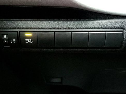 Used 2026 Toyota Corolla XSE FWD image 32