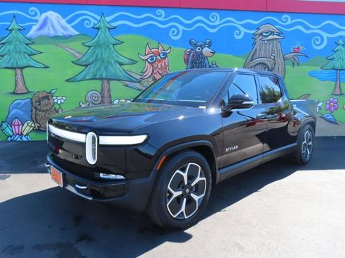 Used 2023 Rivian R1T Adventure AWD/4WD image 3