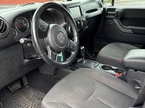 Used 2018 Jeep Wrangler Unlimited Sport S AWD/4WD image 8