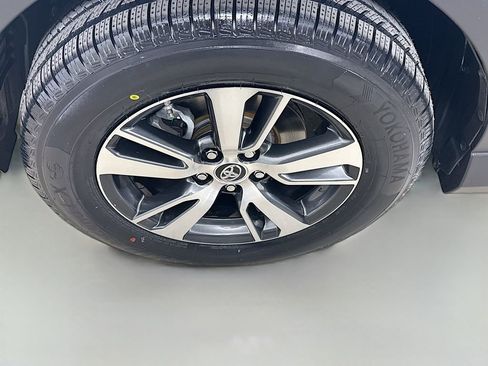 Certified 2018 Toyota RAV4 XLE image 30