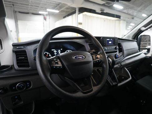 Used 2024 Ford Transit 250 Low Roof AWD w/ Exterior Upgrade Package image 4